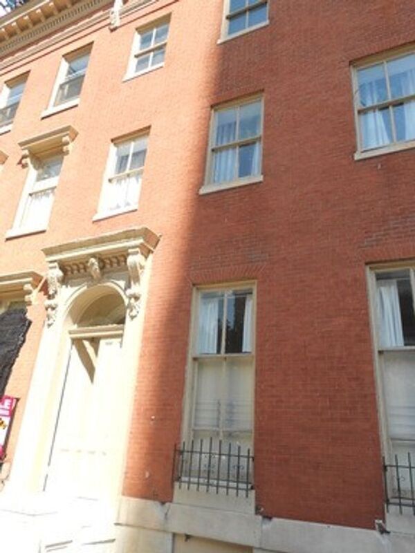 Building Photo - 809 Park Ave