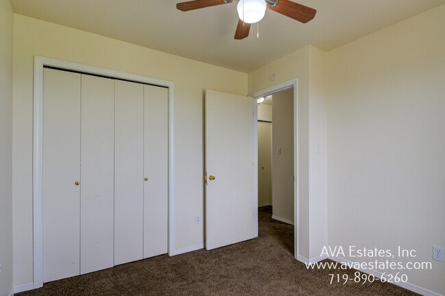 Building Photo - 531 S Angus Ave