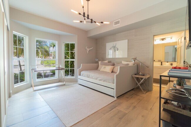 Building Photo - 11829 Pebblewood Dr