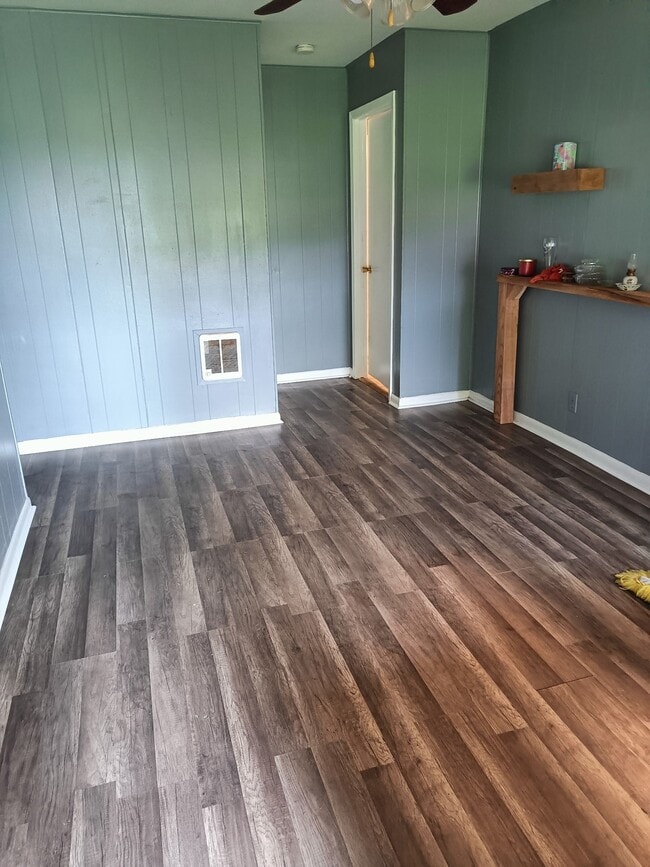 Building Photo - 340 West Dr