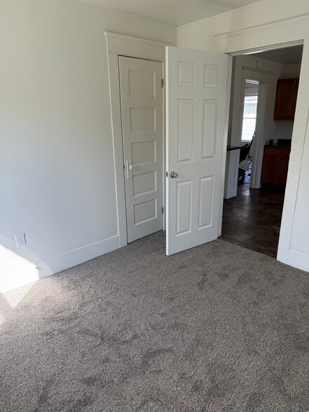 Building Photo - 100 Brook St