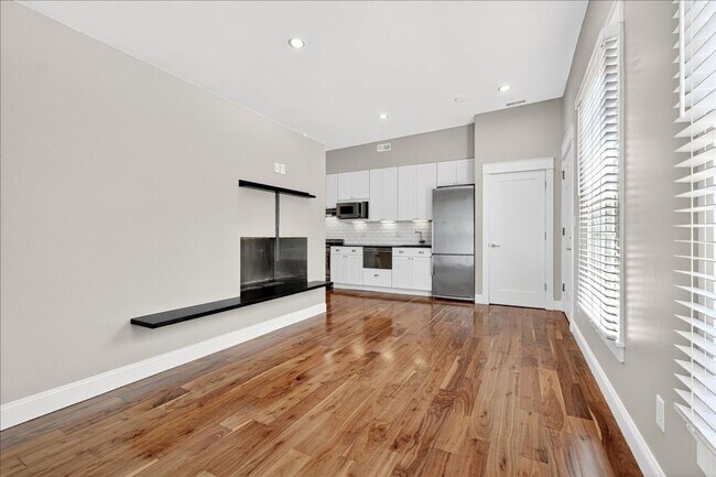Building Photo - 36 Carriage Ln