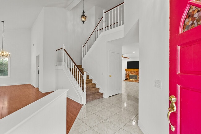 Building Photo - 7231 Spring Ct