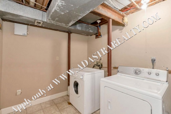 Building Photo - Inviting 3 Bedroom Close to Everything-Coming SOON!!