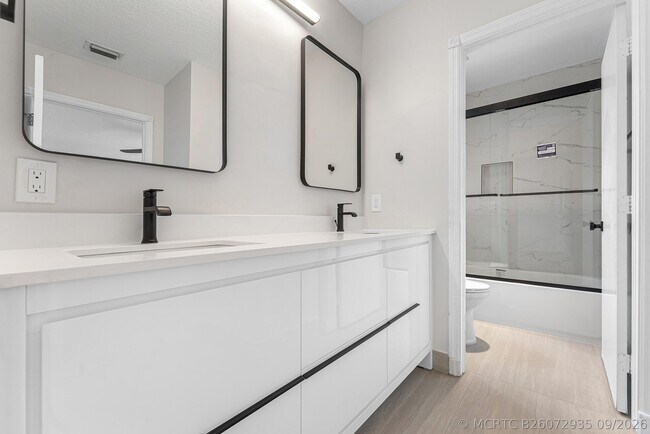 Building Photo - 18596 Ocean Mist Dr