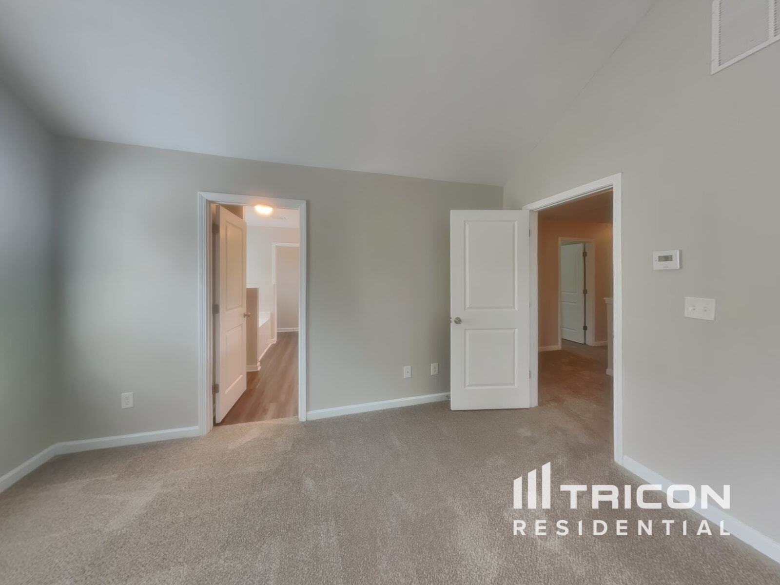 Building Photo - 325 Nutwood Trce