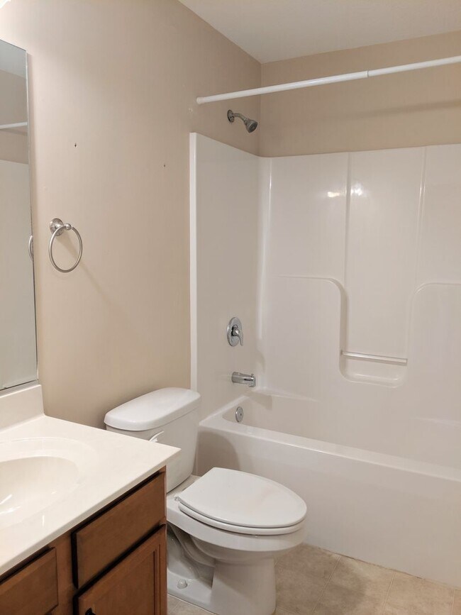 Building Photo - South Asheville Rental!