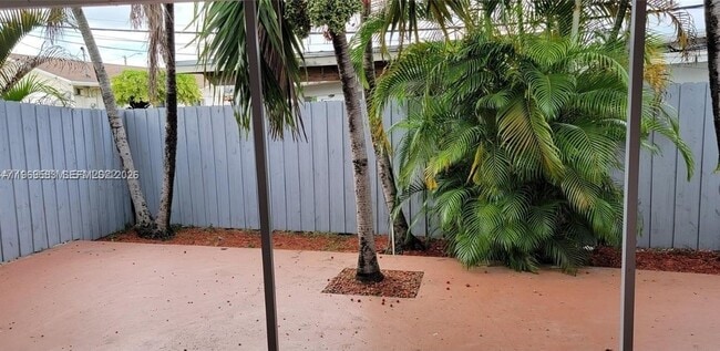 Building Photo - 10835 SW 41st Terrace