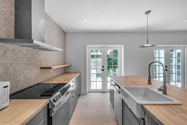 Building Photo - 4151 El Prado Blvd