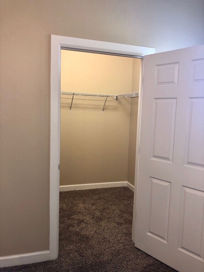 Building Photo - Beautiful One Bedroom Apartment in Fort Walton Beach!