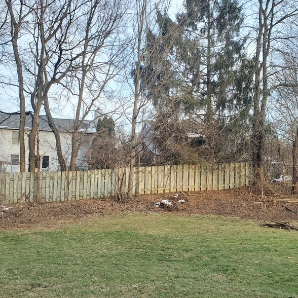 Building Photo - 315 High Meadows Village Dr