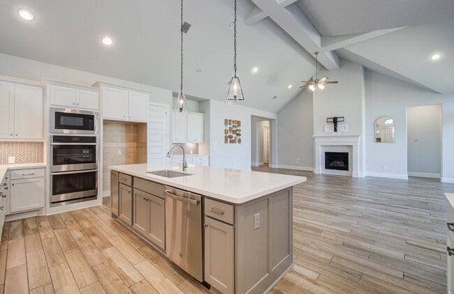 Building Photo - 28518 Jade Springs Ln