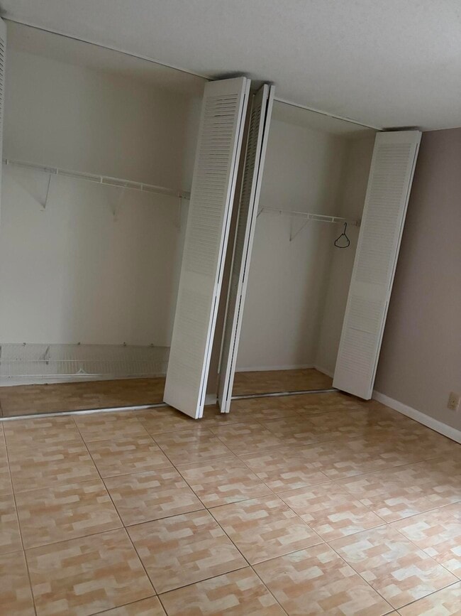 Building Photo - 2051 NW 46th Ave