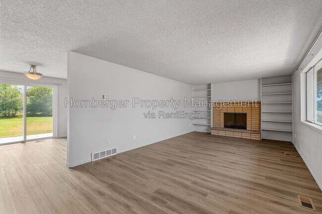Building Photo - 13604 E 5th Ave