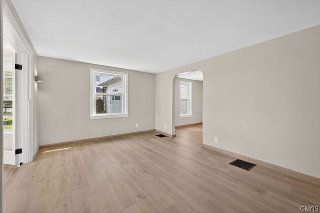 Building Photo - 423 Wendell Terrace
