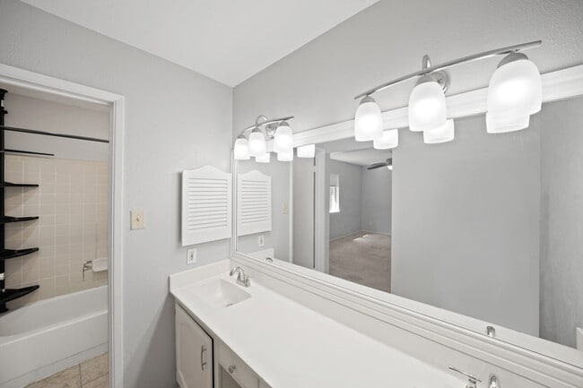 Building Photo - 6811 Blue Ridge Dr