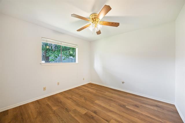 Building Photo - 3305 Canterbury Dr