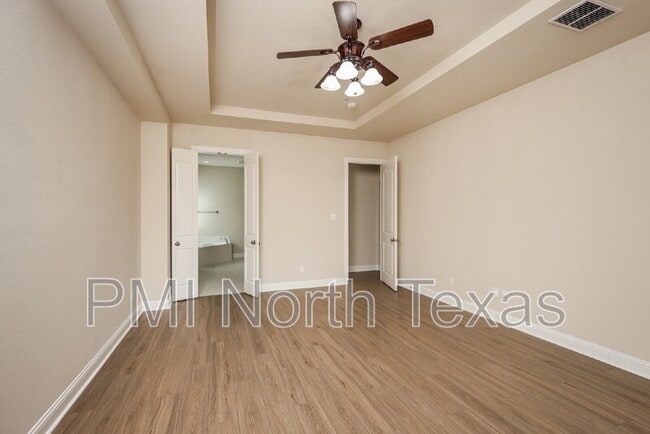 Building Photo - 9716 Lance Dr