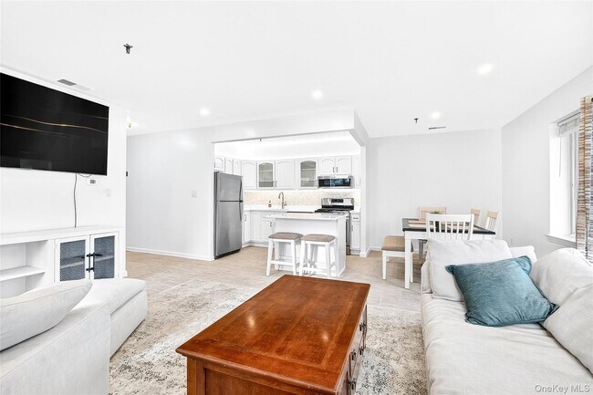 Building Photo - 1432 Outlook Ave