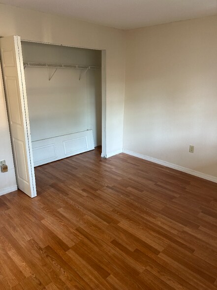 Building Photo - 2811 SW Archer Rd