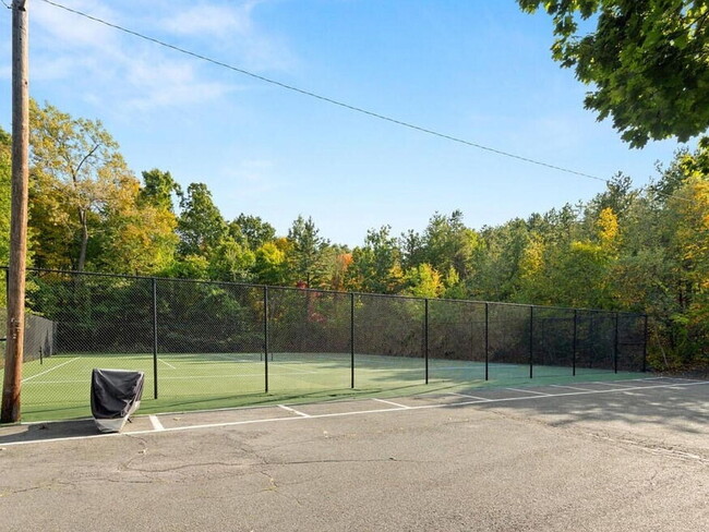 Building Photo - 63 Lionel Ave