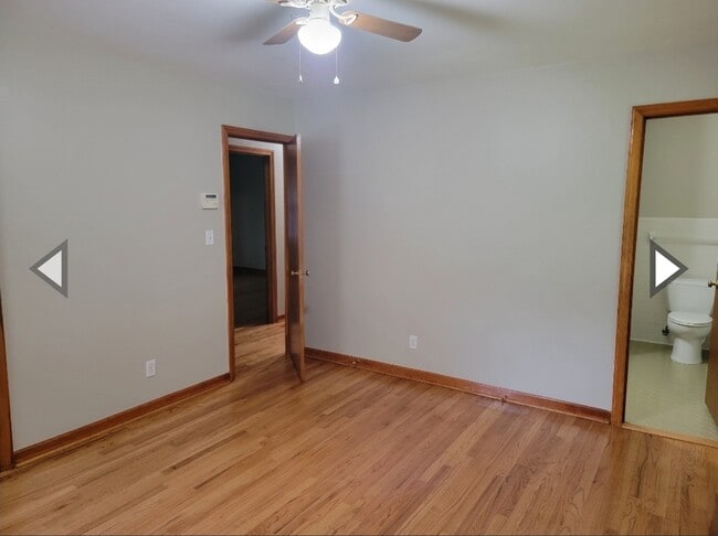 Building Photo - 2965 Bobolink Dr