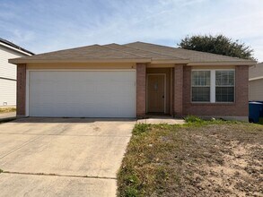 Building Photo - CUTE 3/2 FOR RENT IN SAN ANTONIO WITH EASY ACCESS TO UTSA, 1604, I-10 AND THE SHOPS AT LA CANTERA*