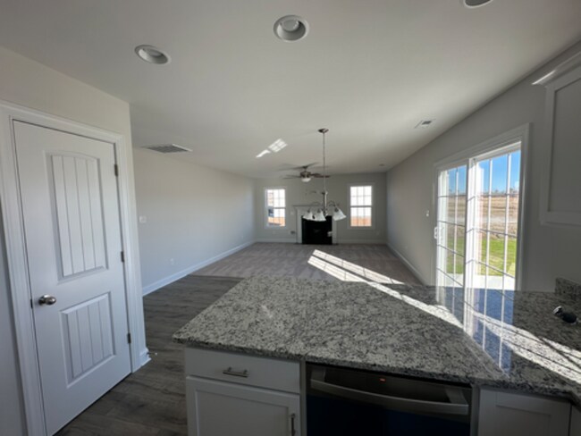 Building Photo - 1012 Bluewater Blvd