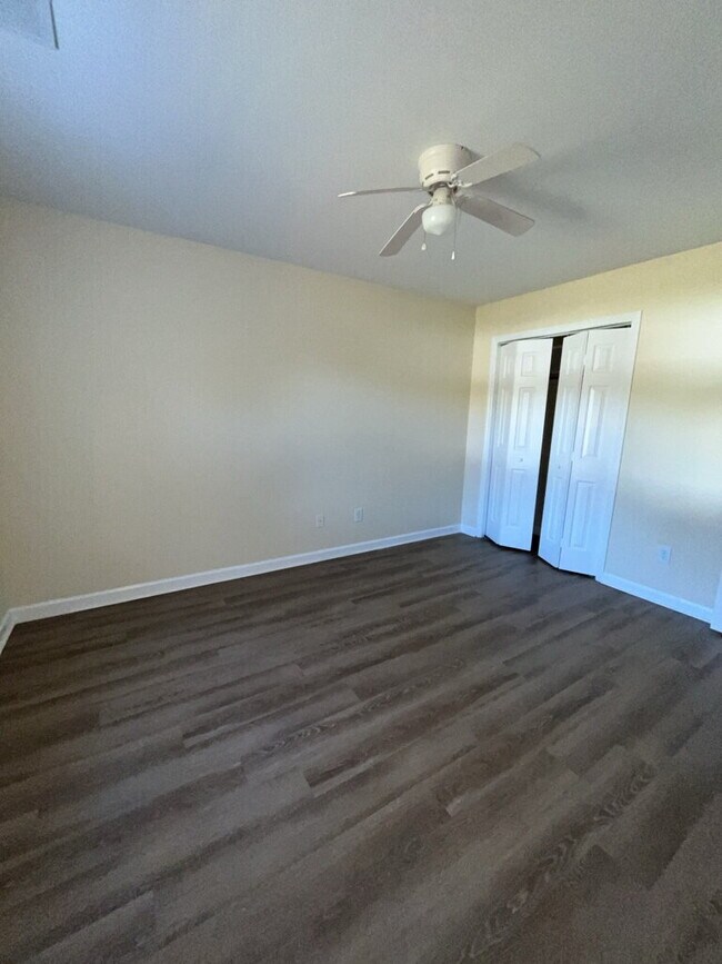 Building Photo - 106 Laib Ln