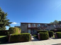 Building Photo - Updated 2-Bedroom Condo West Richland