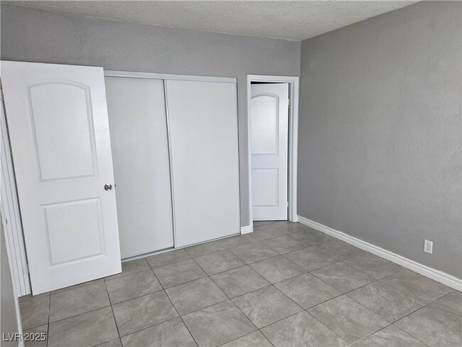 Building Photo - 1912 Lirio Way