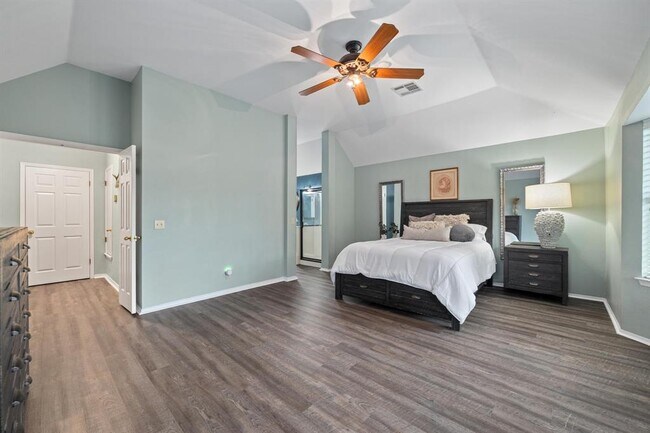 Building Photo - 8007 Weldon Springs Ct