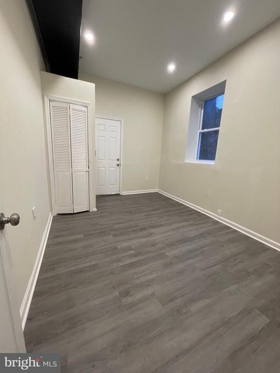 Building Photo - 2003 S 7th St