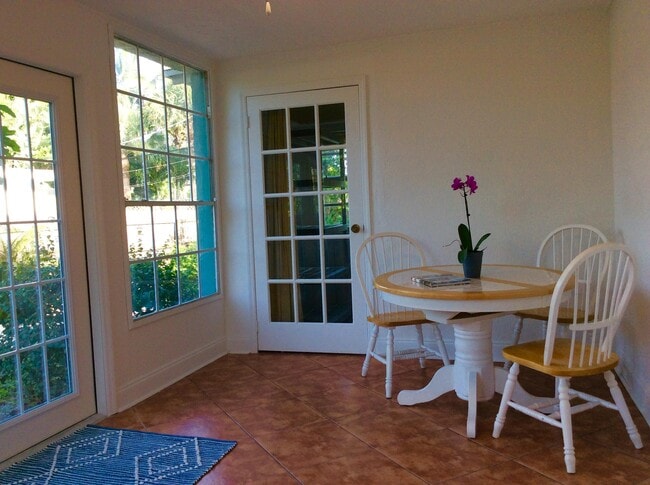 Building Photo - 382 Ellamar Rd