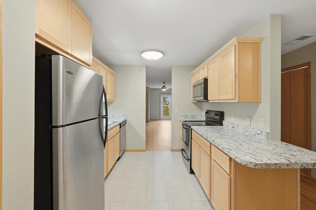 Building Photo - 8206 Starr Grass Dr