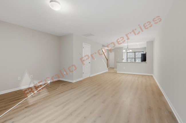 Building Photo - 2907 Berkeley Springs Pl