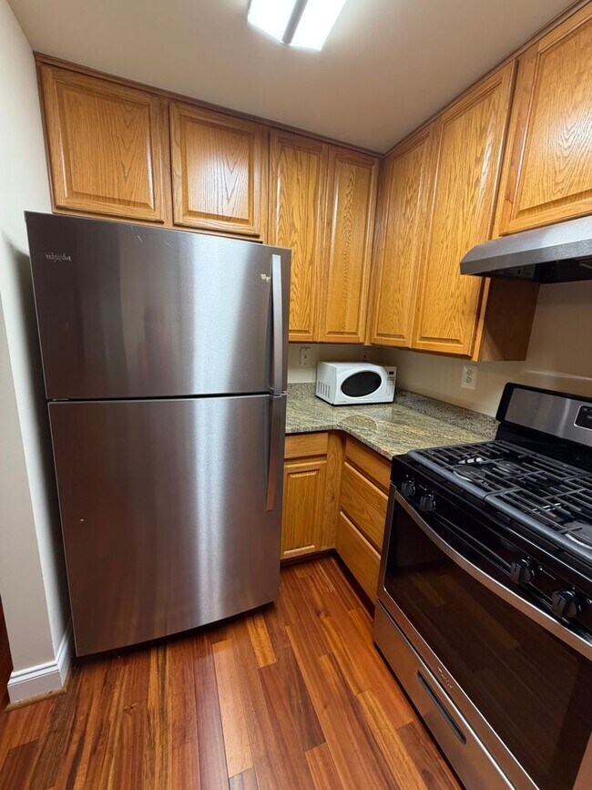 Building Photo - 908 Orchard Ridge Dr
