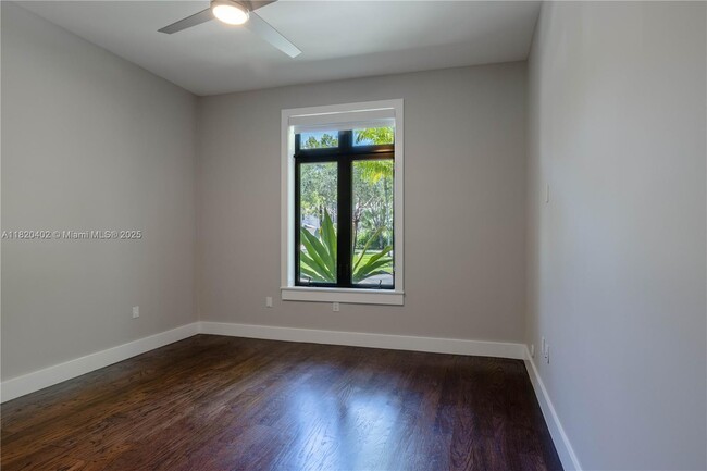 Building Photo - 6090 SW 116th St