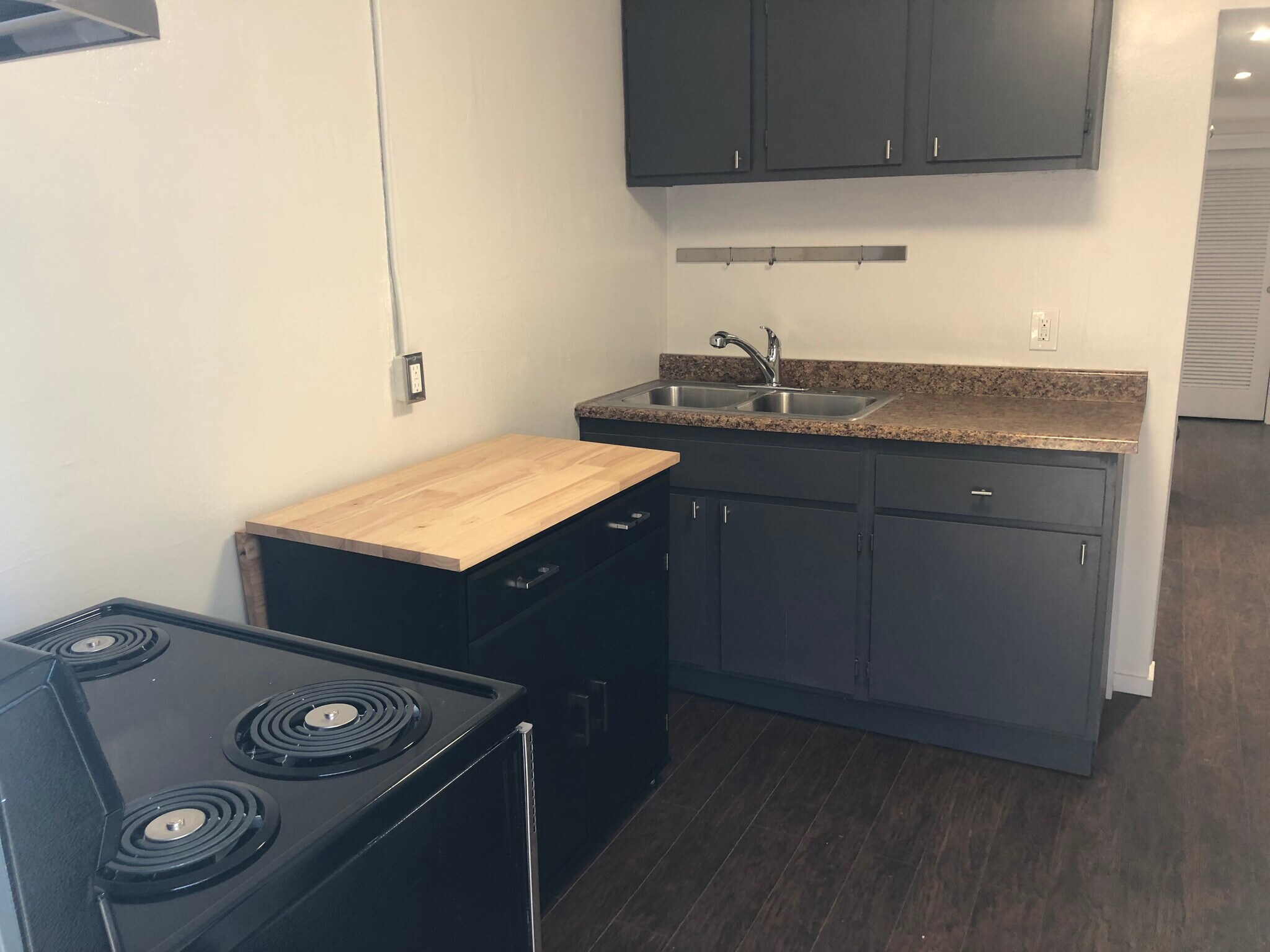 Building Photo - 9416 SW View Point Ter