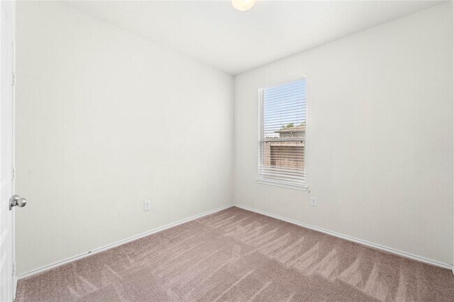Building Photo - 4423 Champions Landing Dr