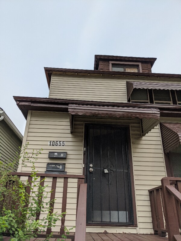 Building Photo - 10655 S Hoxie Ave