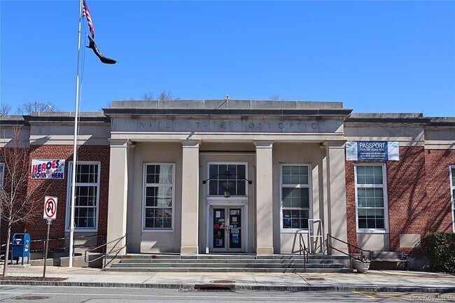 Building Photo - 14 Bonnett Ave