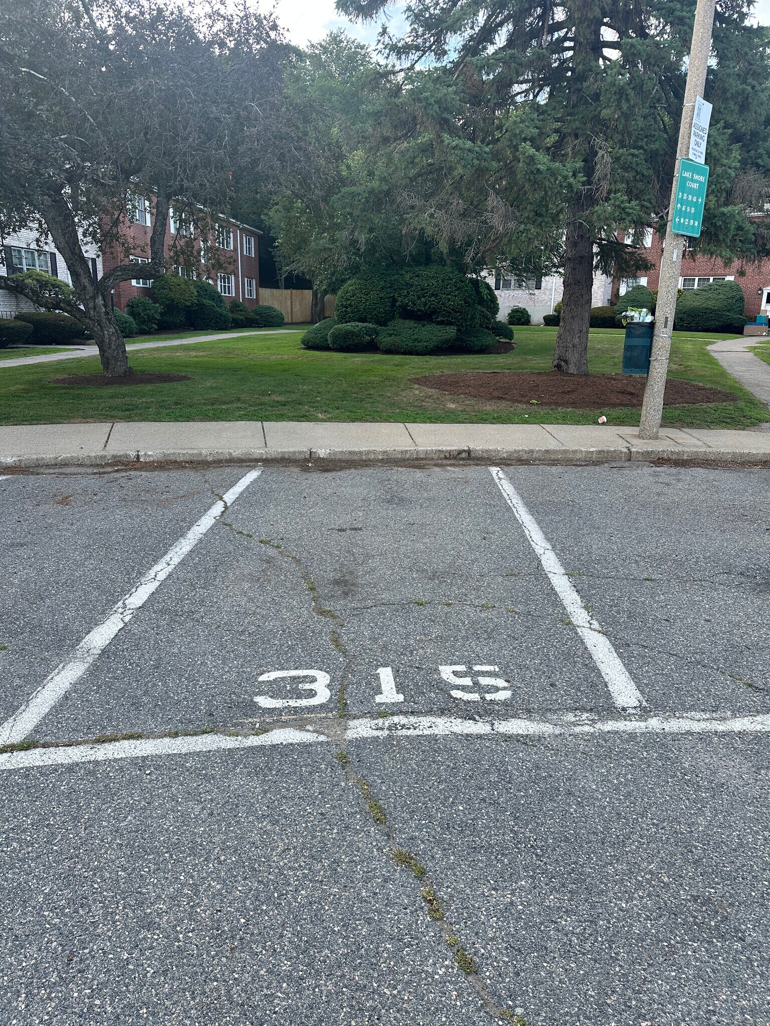 Building Photo - 51 Lake Shore Ct