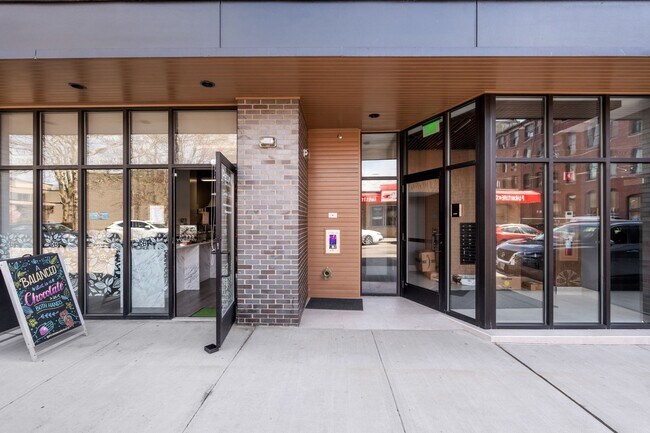 Building Photo - 277 Border St