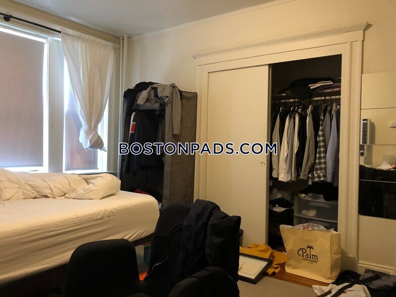 Primary Photo - 1163 Boylston St