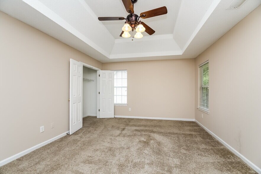 Building Photo - 5308 Rolling Meadow Dr SW