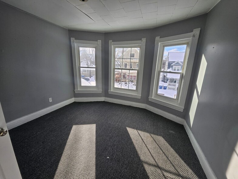 Building Photo - 117 Landon Ave