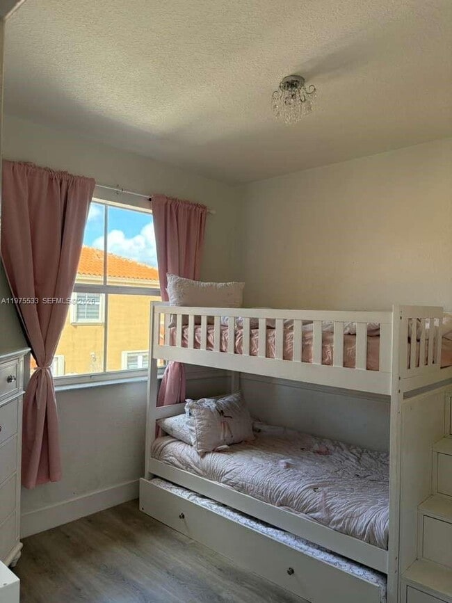 Building Photo - 6104 NW 114th Pl