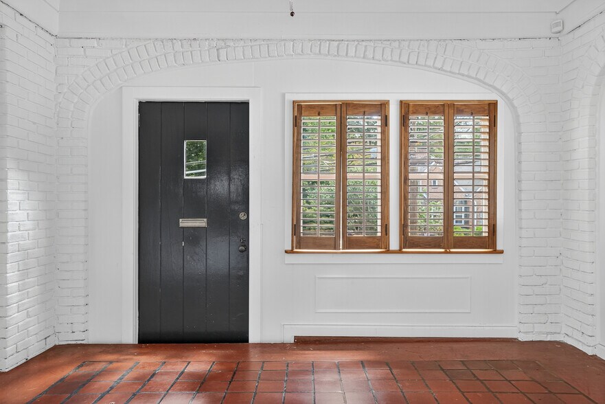 Building Photo - 1448 N Highland Ave NE