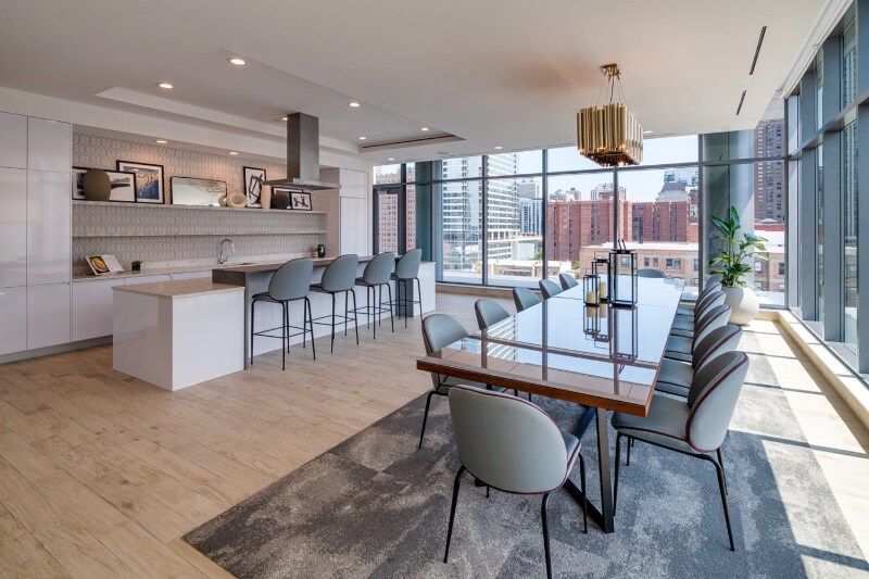 Building Photo - 201 W Division St